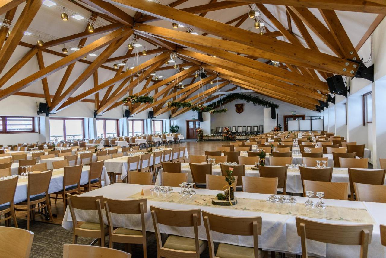 Hotel Zamek Valec Vladislav Kültér fotó