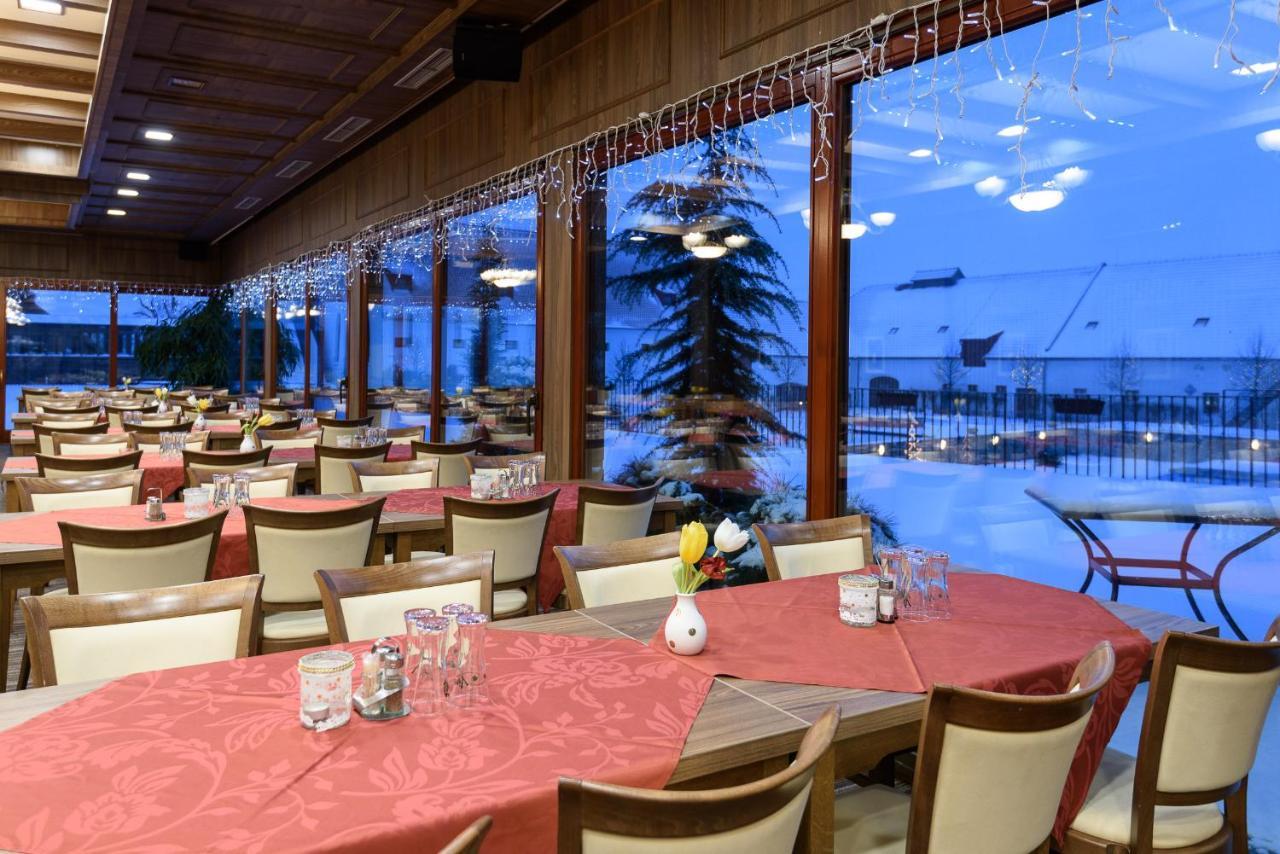 Hotel Zamek Valec Vladislav Kültér fotó